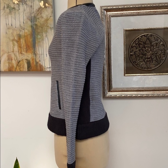 Like-New Sweater w Diagonal Zipper - Picture 2 of 6